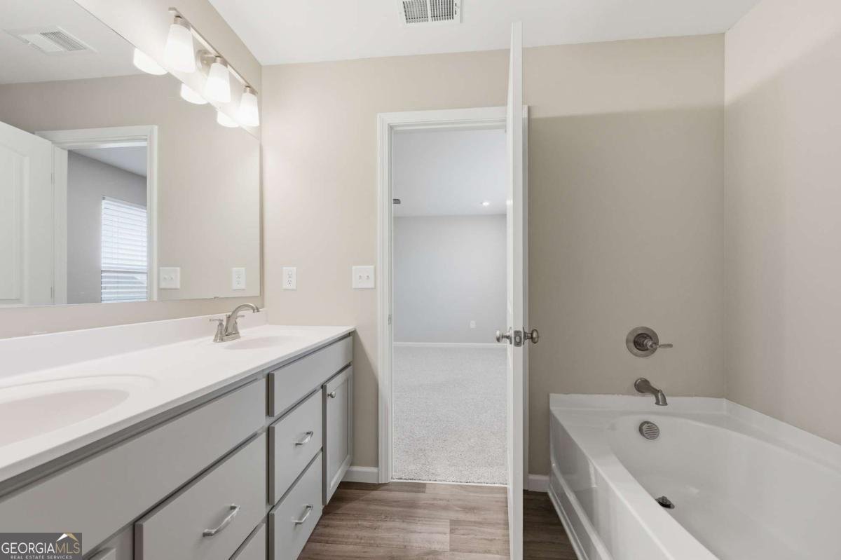 556 Crystal Lake Parkway Hoschton - 23