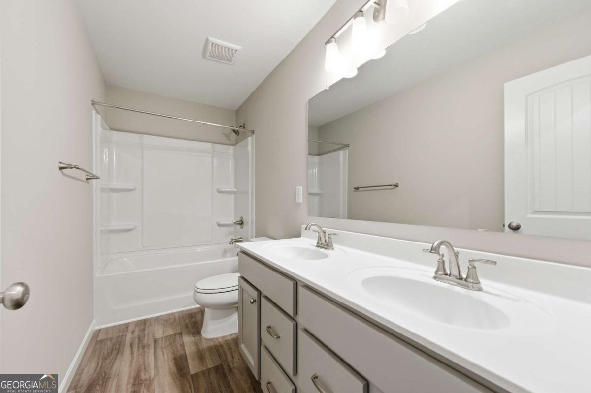 556 Crystal Lake Parkway Hoschton - 24