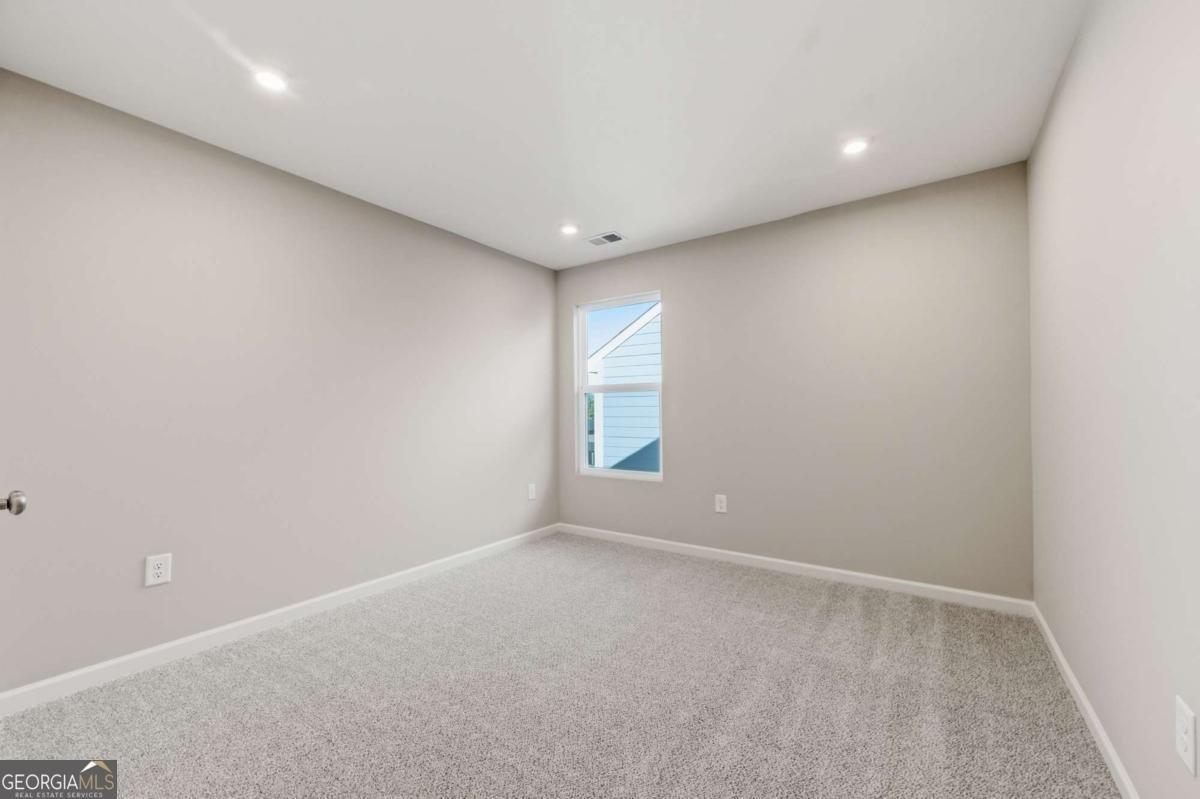 556 Crystal Lake Parkway Hoschton - 25