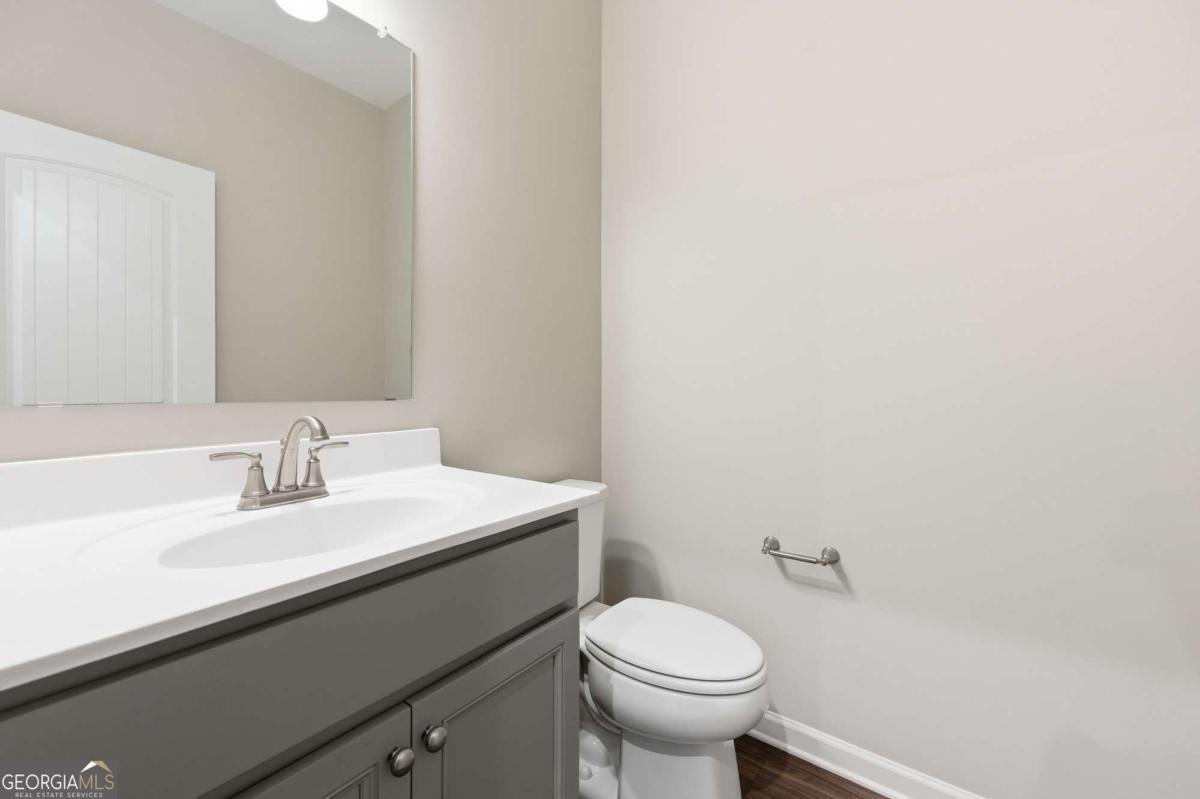 556 Crystal Lake Parkway Hoschton - 32