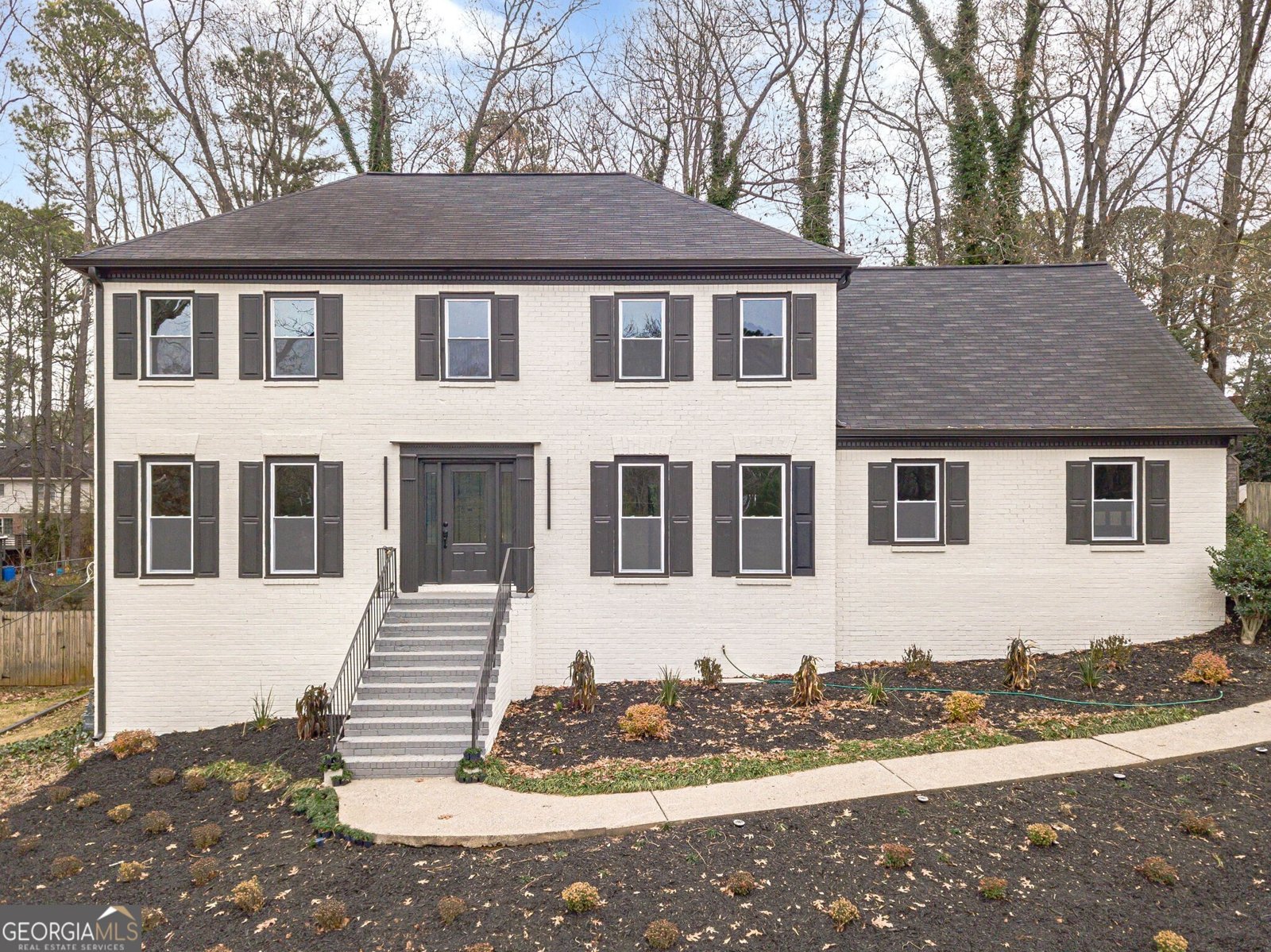 380 Cardigan Circle Lilburn - main photo