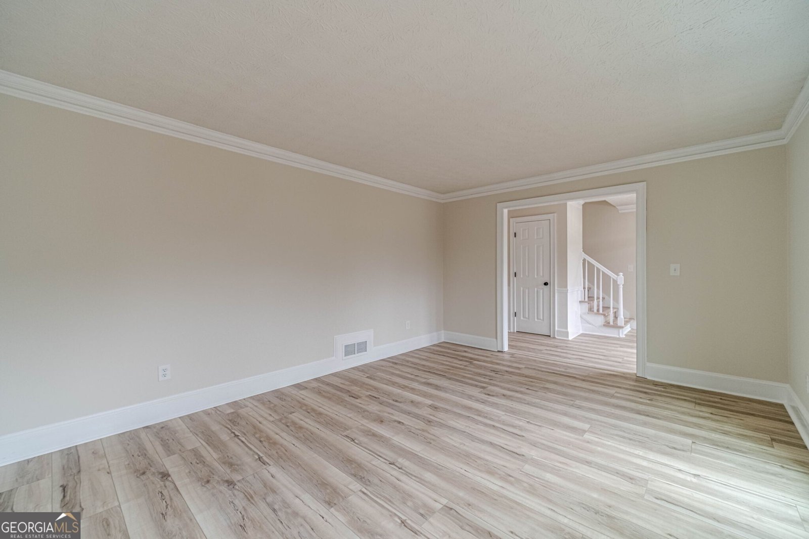 380 Cardigan Circle Lilburn - 8