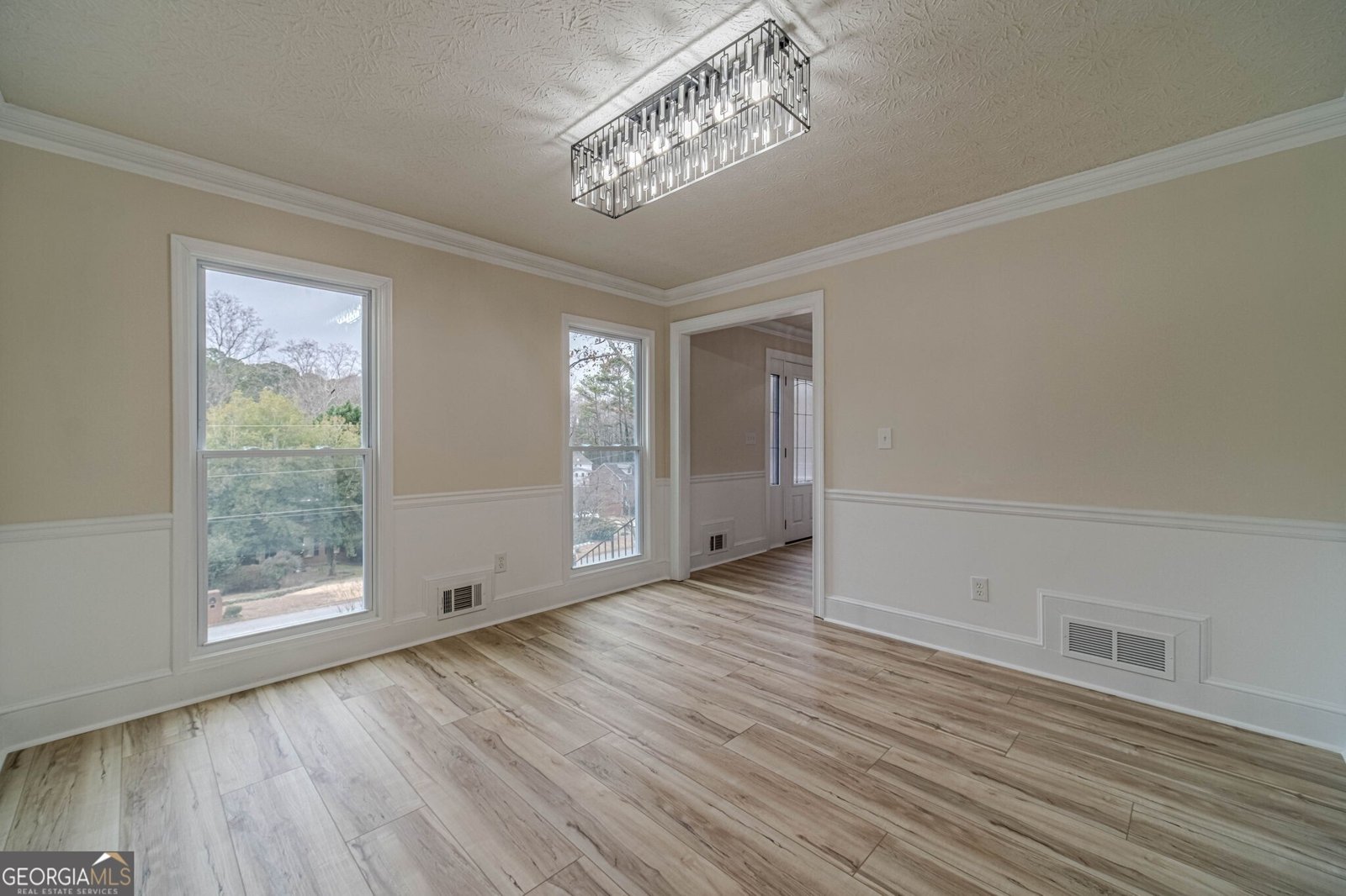 380 Cardigan Circle Lilburn - 9