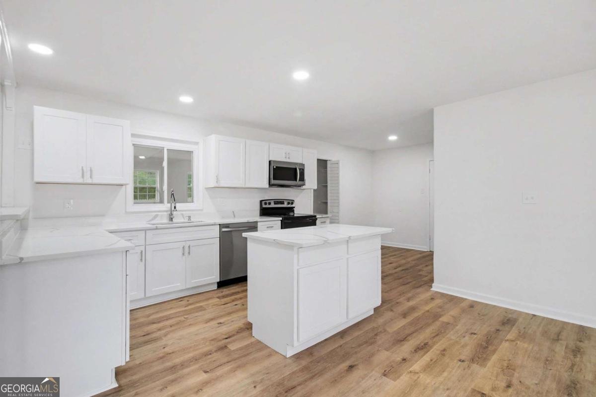 4904 Pebblebrook Drive Douglasville - Photo 7