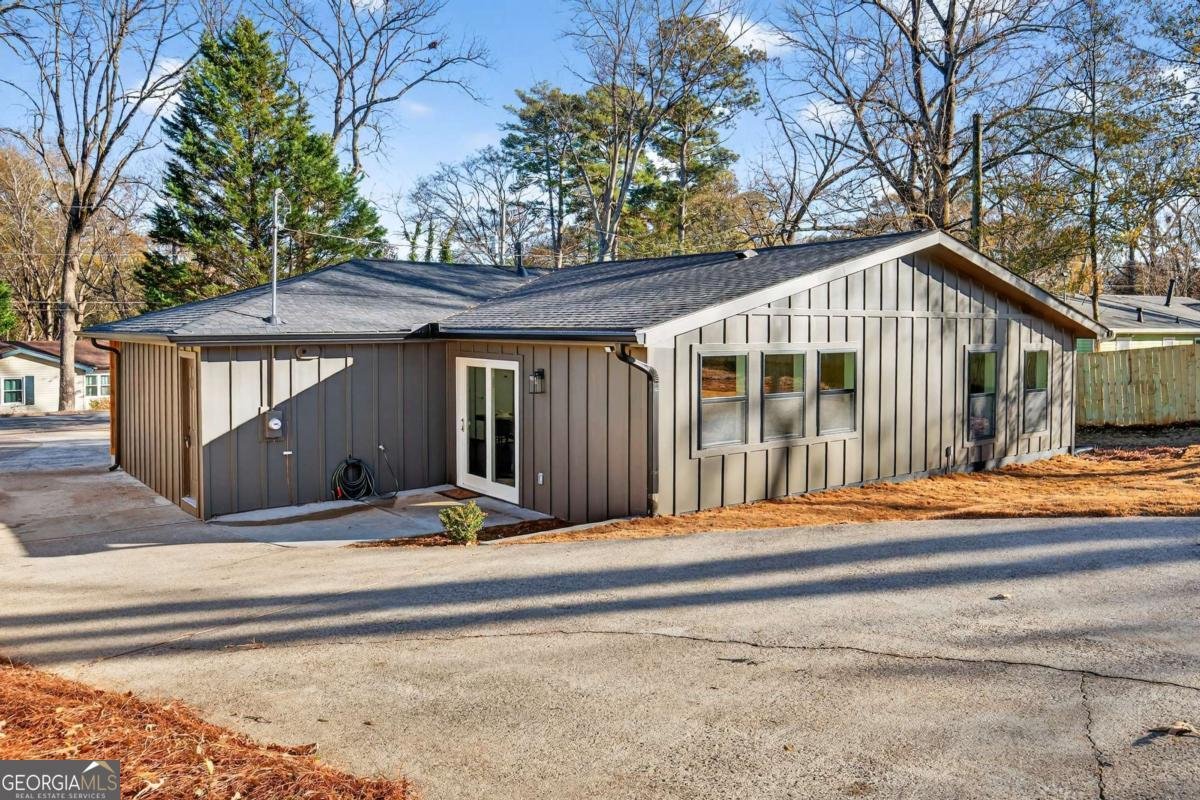 2720 Ivanhoe Lane Smyrna - 34