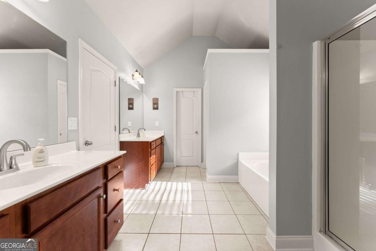 725 Larry Lane Winder - 33