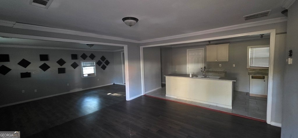 1032 Valley View Road Atlanta - 3