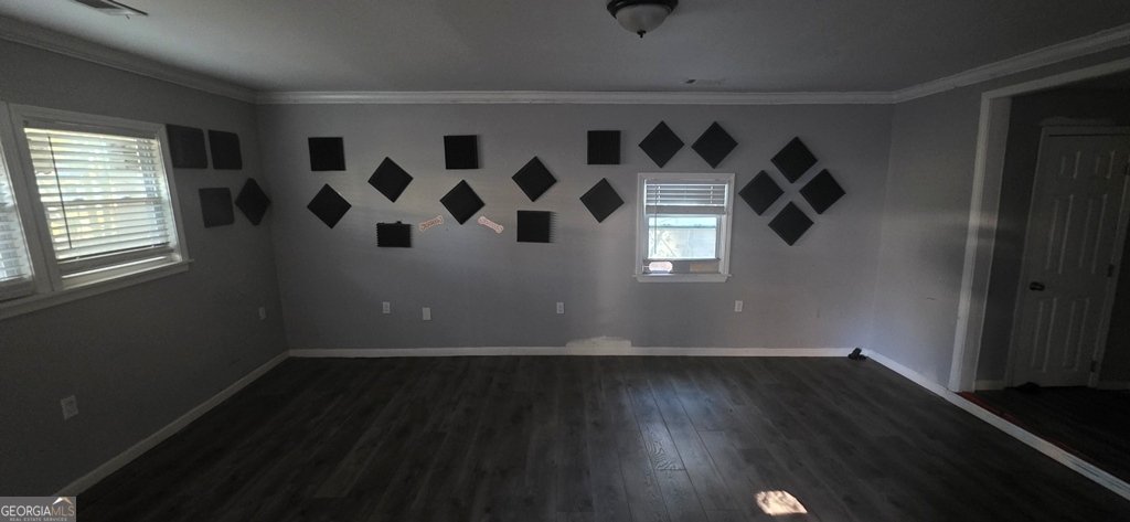 1032 Valley View Road Atlanta - 4