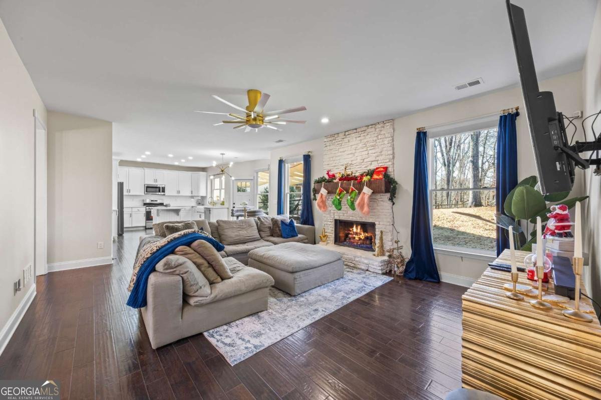 6420 Hills Court Cumming - 13