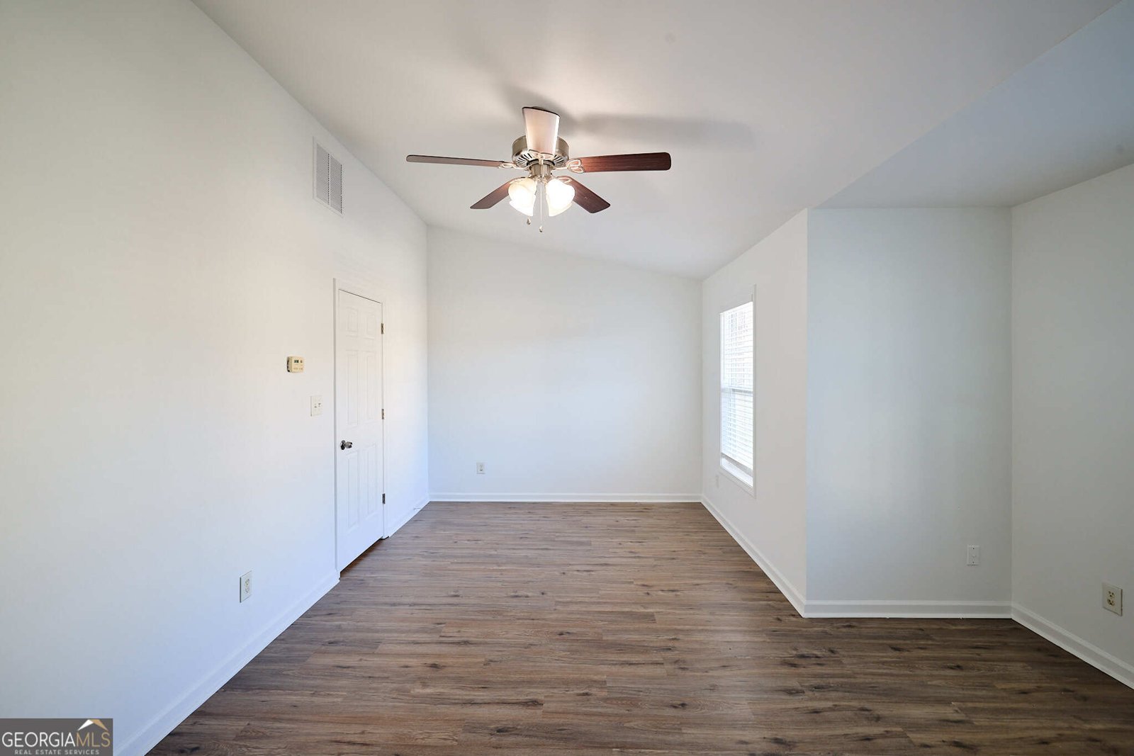 1930 DILCREST Drive Duluth - Photo 18