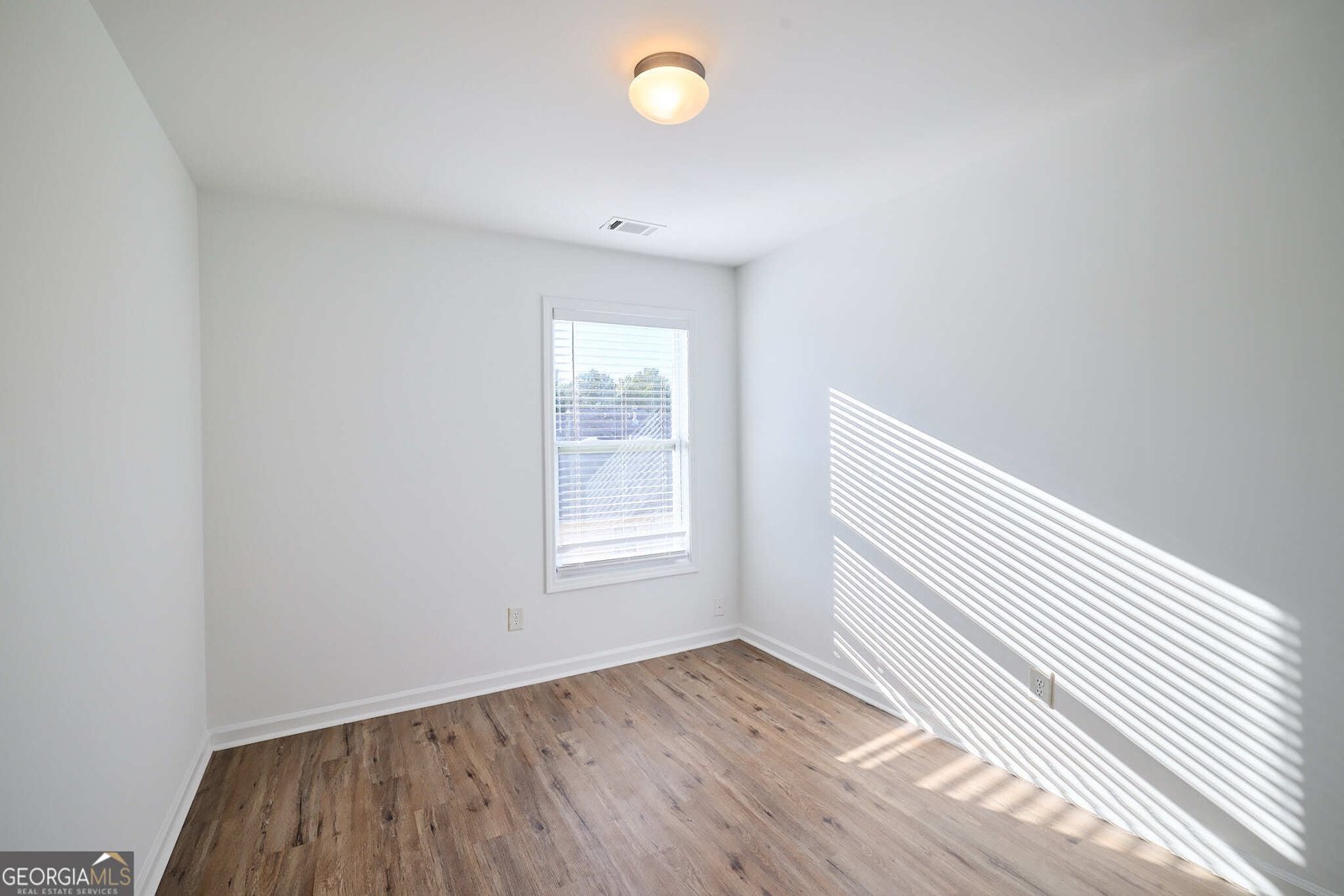 1930 DILCREST Drive Duluth - Photo 9