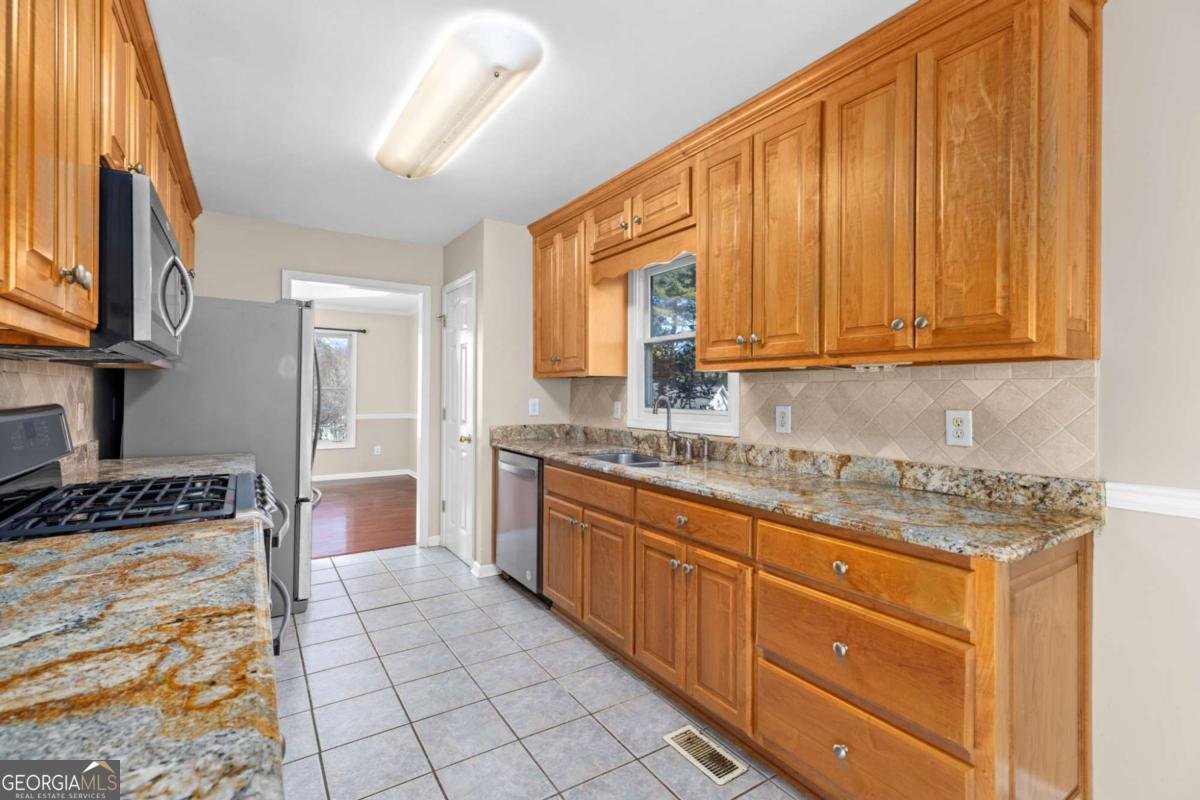 805 Springharbor Court Woodstock - Photo 16