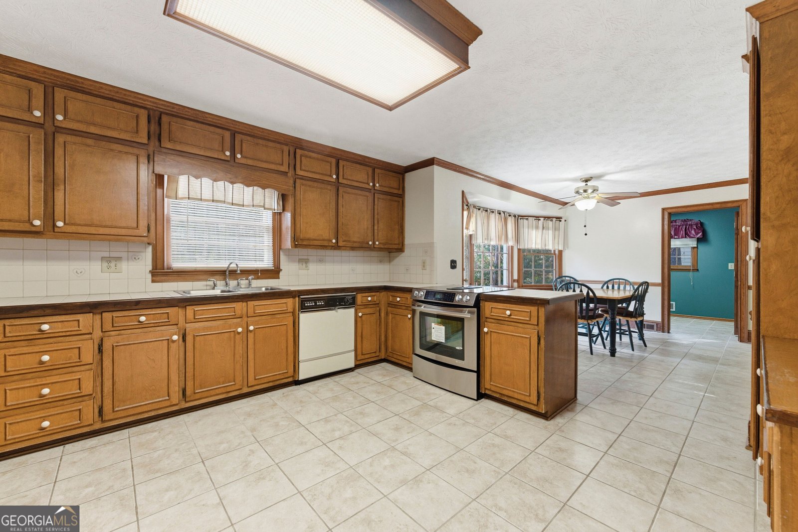 4174 King Richard Court Snellville - Photo 10