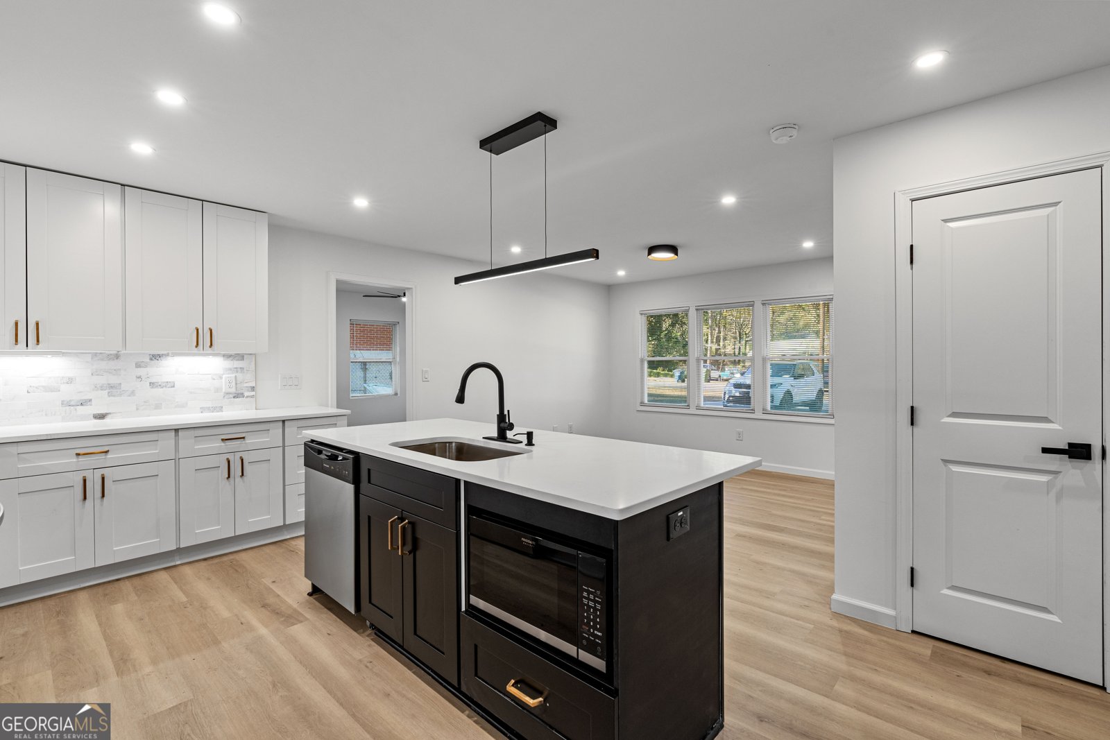 2592 Lois Lane Atlanta - Photo 11