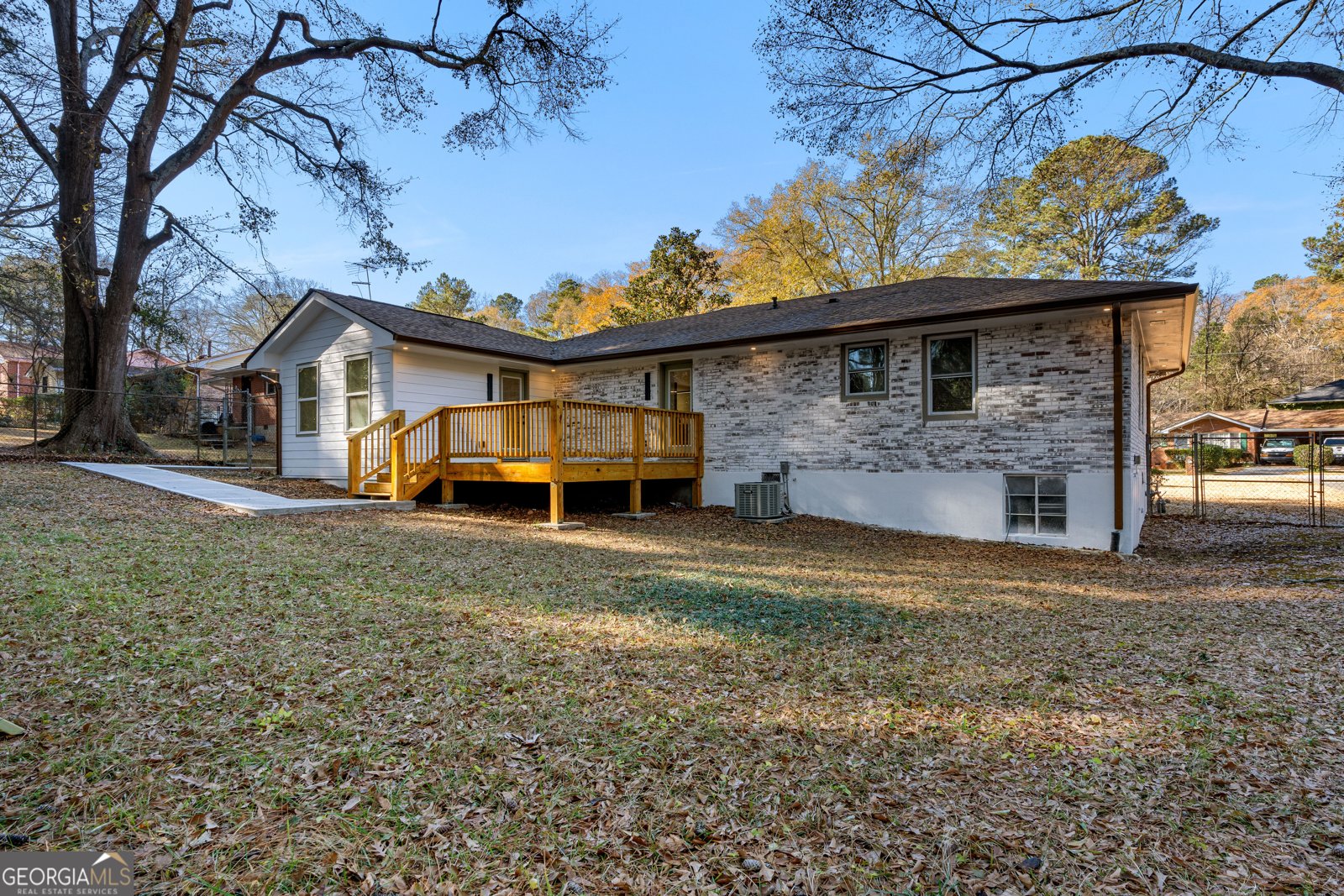 2592 Lois Lane Atlanta - Photo 31