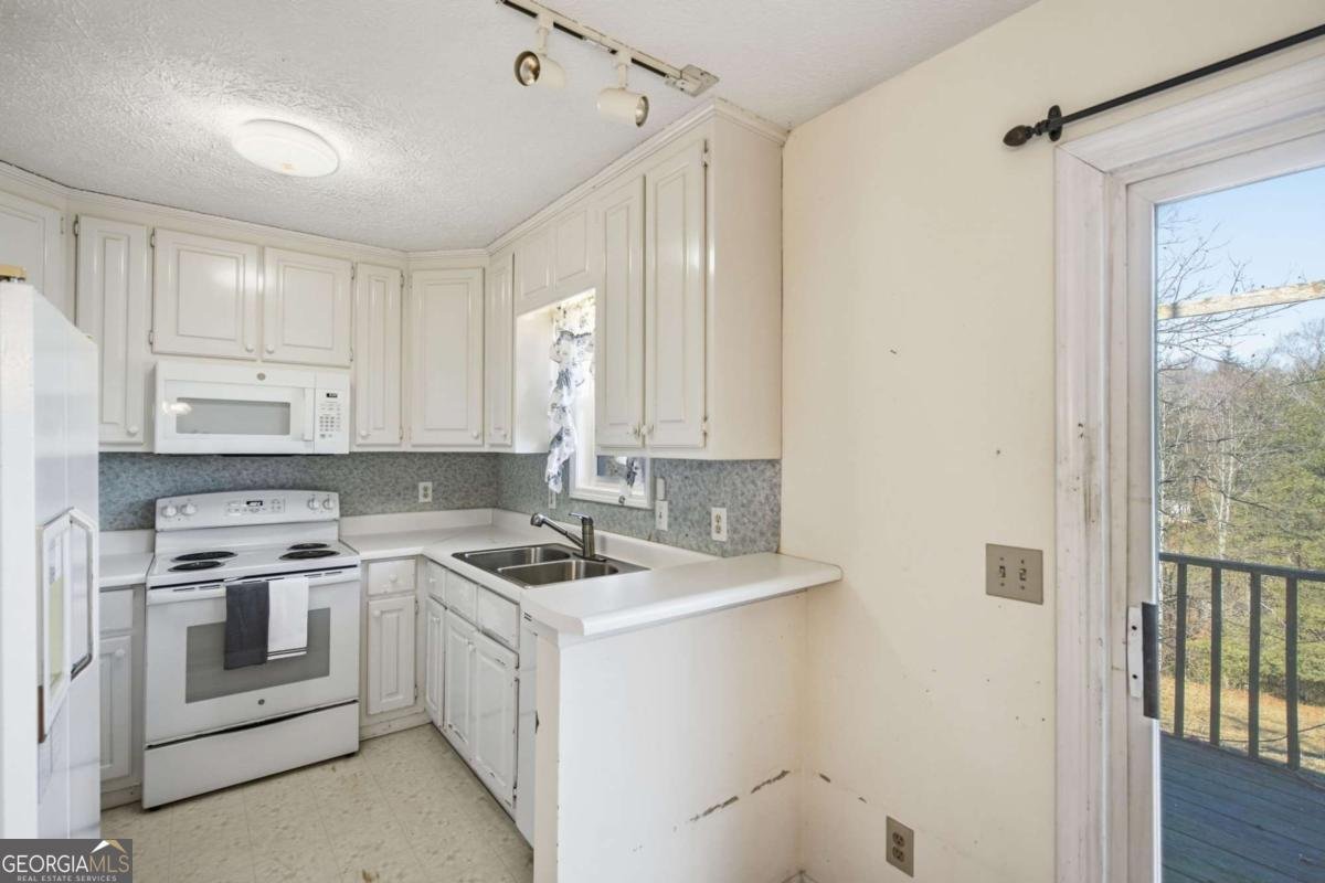 655 Kelley Road Cleveland - Photo 13