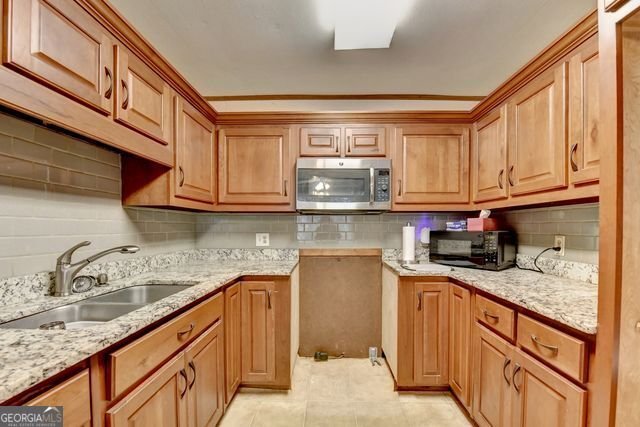 3527 Lakeview Drive Gainesville - Photo 8