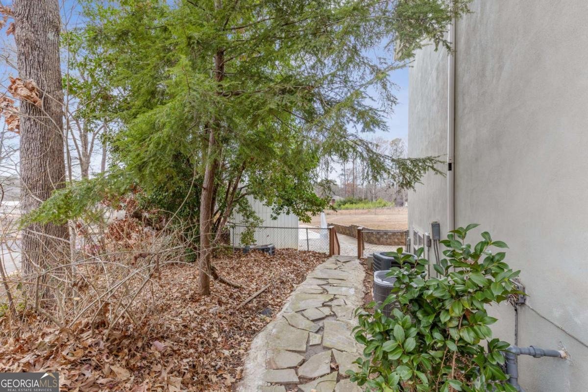 808 Valbrook Court Lilburn - Photo 47