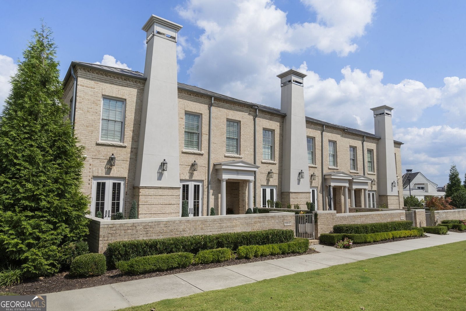 132 Grand Crescent Alpharetta - Photo 1