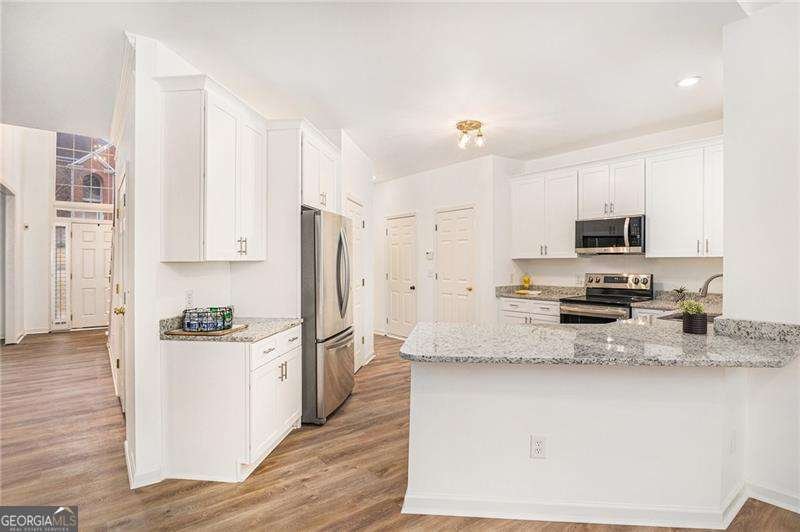 200 Ridge Bluff Lane Suwanee - Photo 7