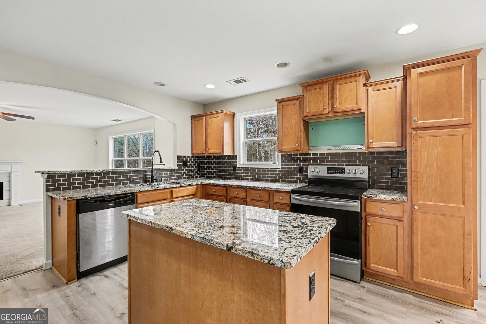 8860 Penbrooke Court Cumming - Photo 16