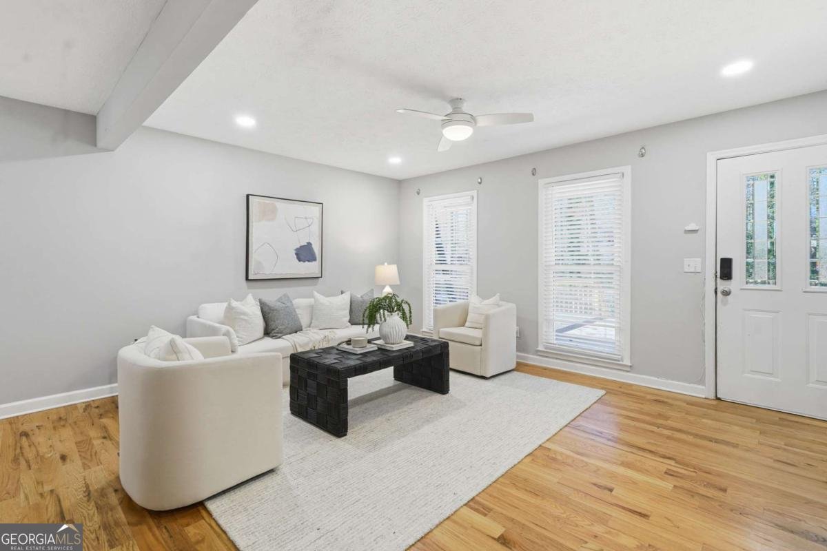 111 John Christopher Drive Alpharetta - Photo 6