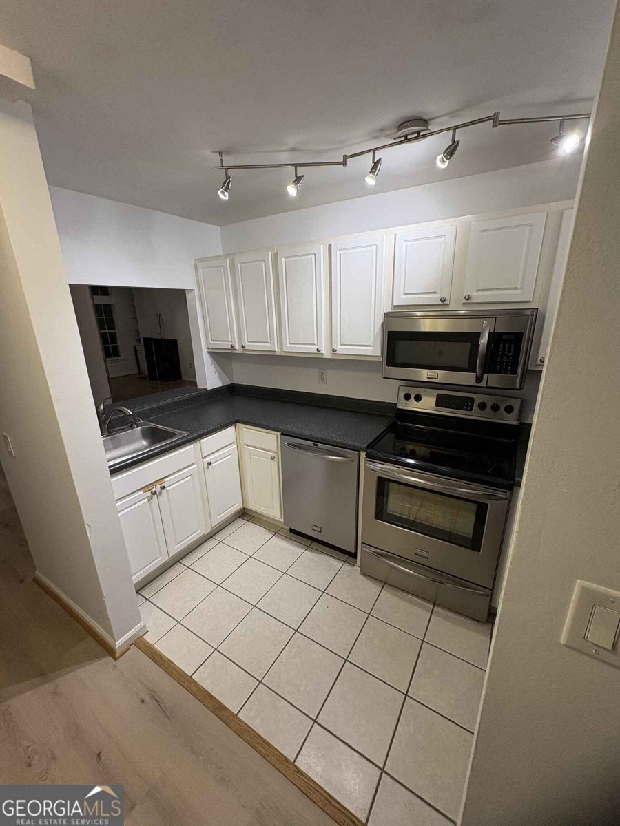 3655 Habersham Road Atlanta - Photo 7