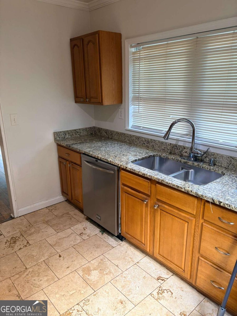 1918 Spring Avenue East Point - Photo 6