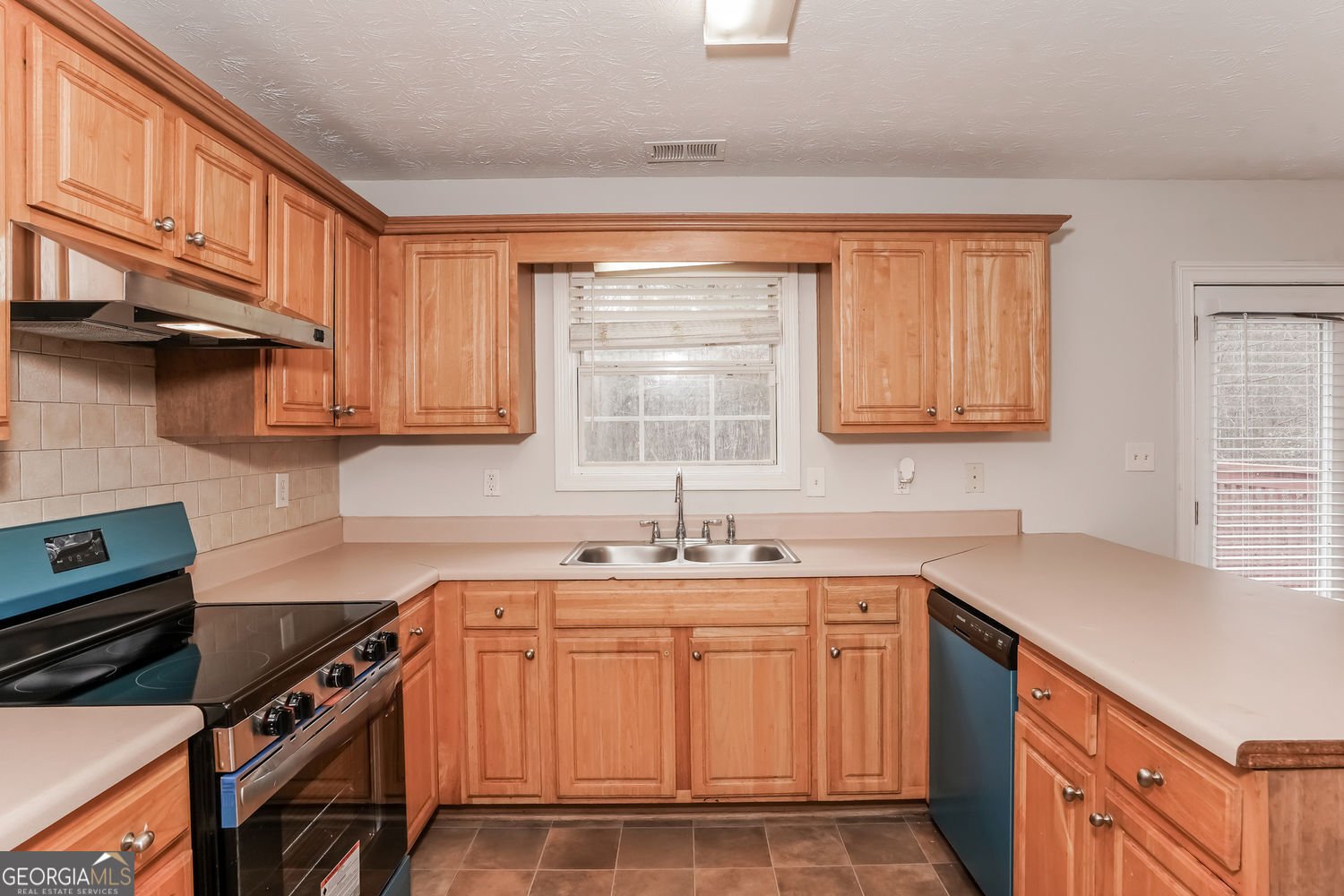 1024 Miss Amber Way Locust Grove - Photo 9