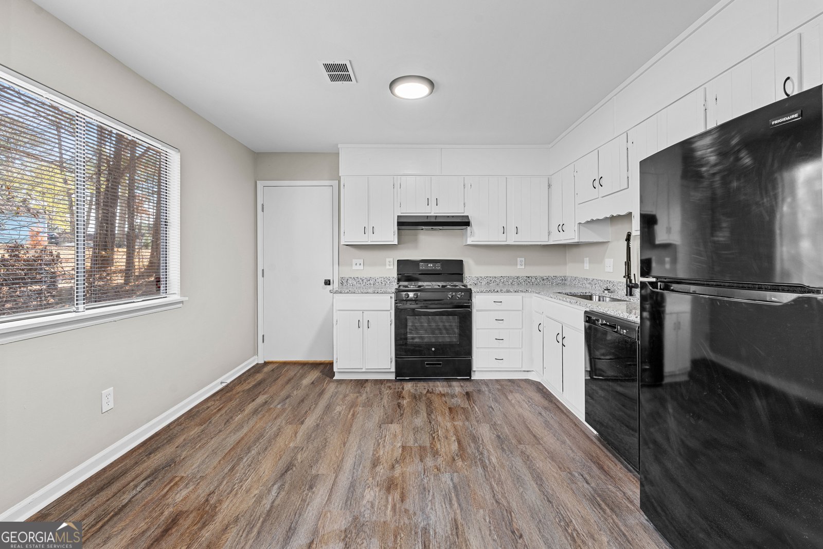 6955 Hassana Lane Fairburn - Photo 10