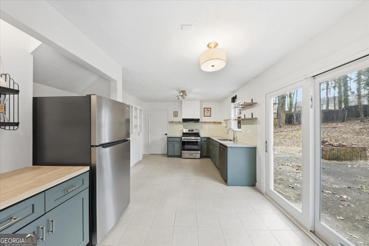 688 Greenhedge Drive Stone Mountain - Photo 17