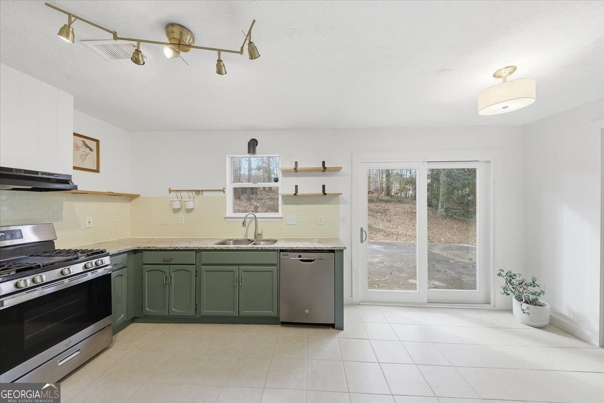 688 Greenhedge Drive Stone Mountain - Photo 19