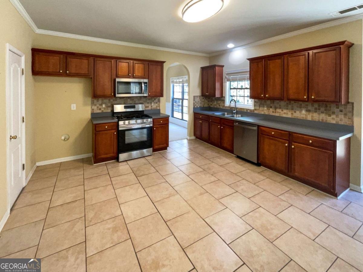 1211 Saxony Drive Conyers - Photo 8