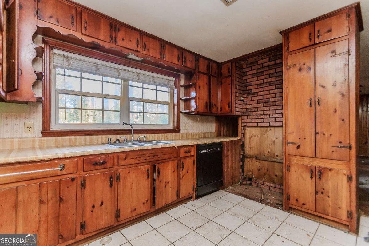 2605 Irene Drive Marietta - Photo 7