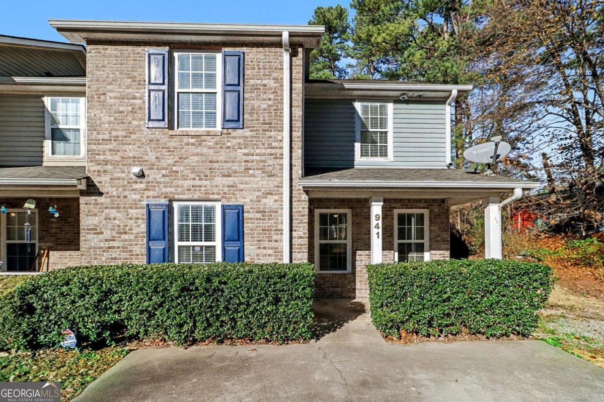 941 Windwood Court Atlanta - Photo 1