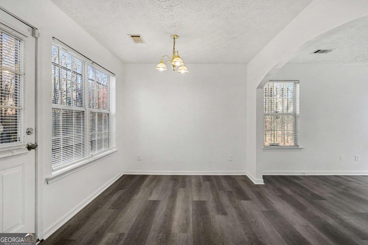 941 Windwood Court Atlanta - Photo 6