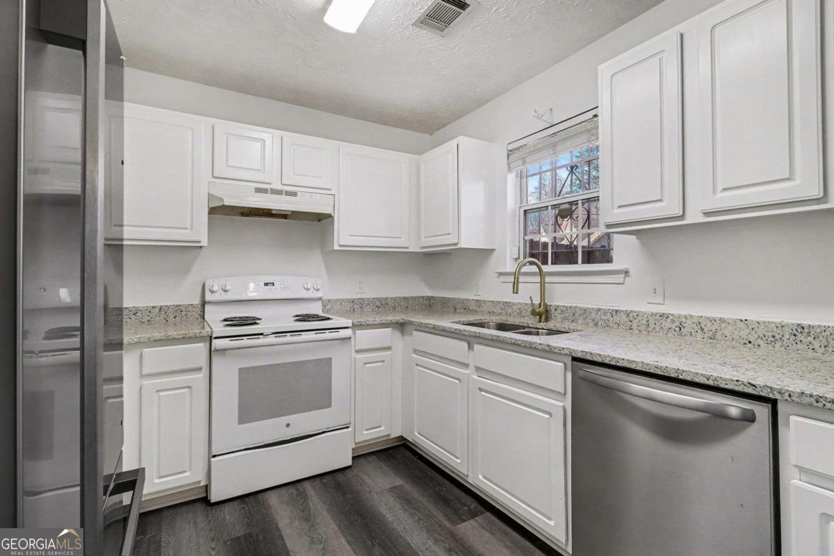 941 Windwood Court Atlanta - Photo 9