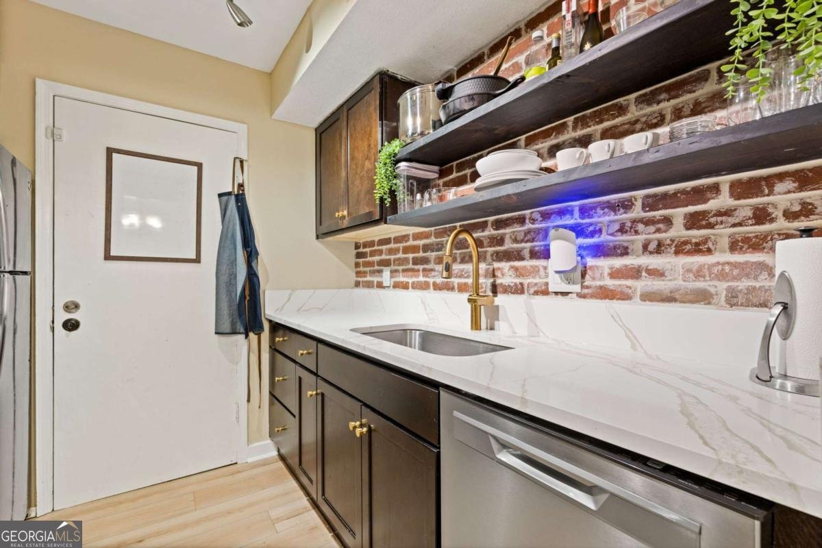 6851 Roswell Road Atlanta - Photo 8