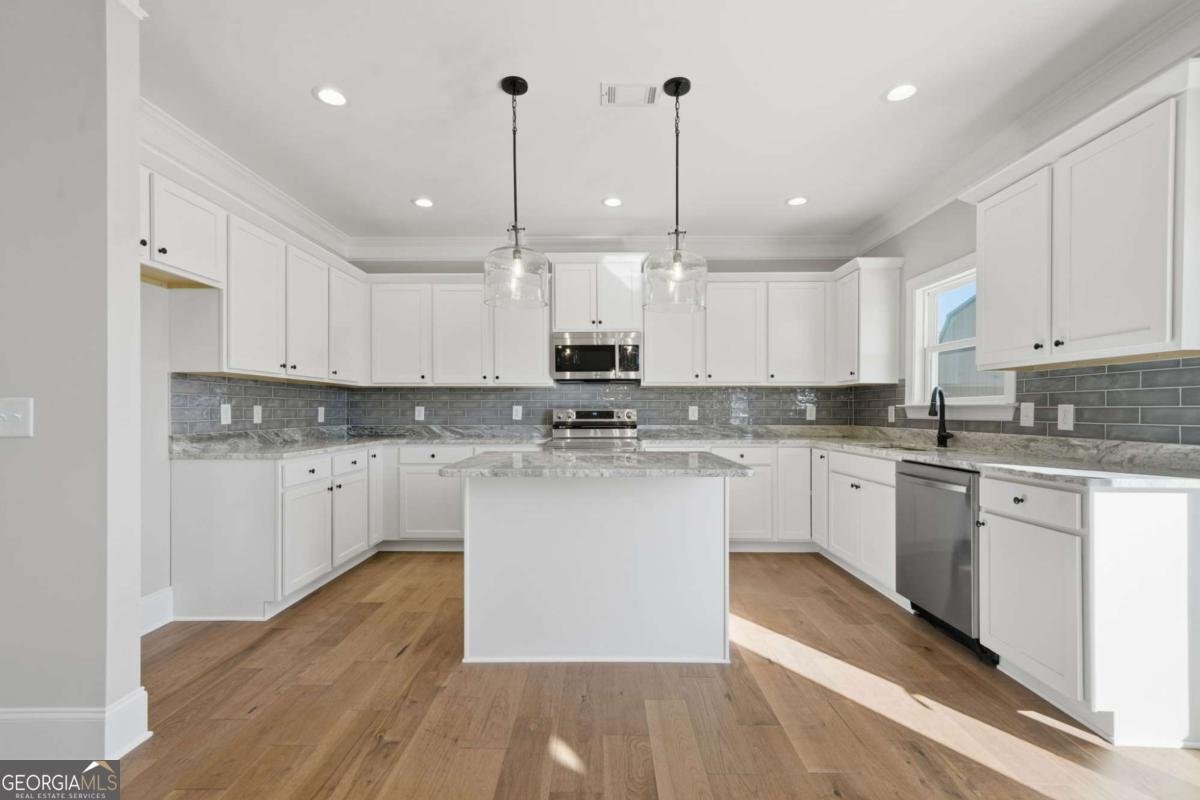 603 Madison Court Ball Ground - Photo 13