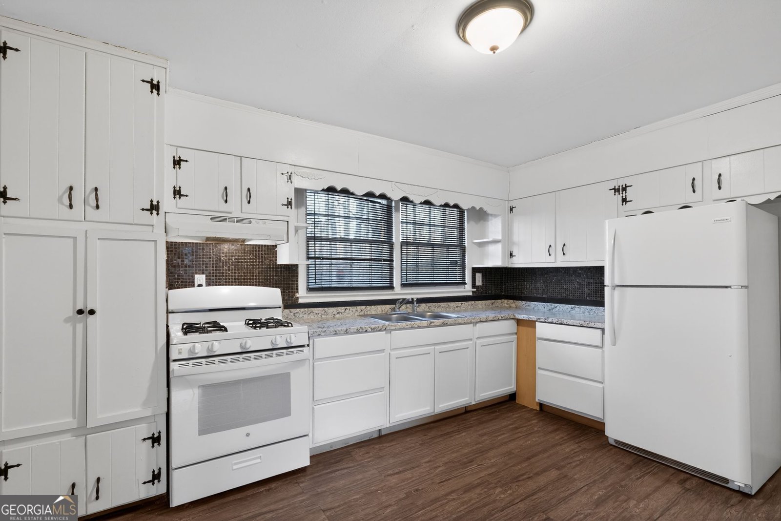 6293 Longino Drive Union City - Photo 15