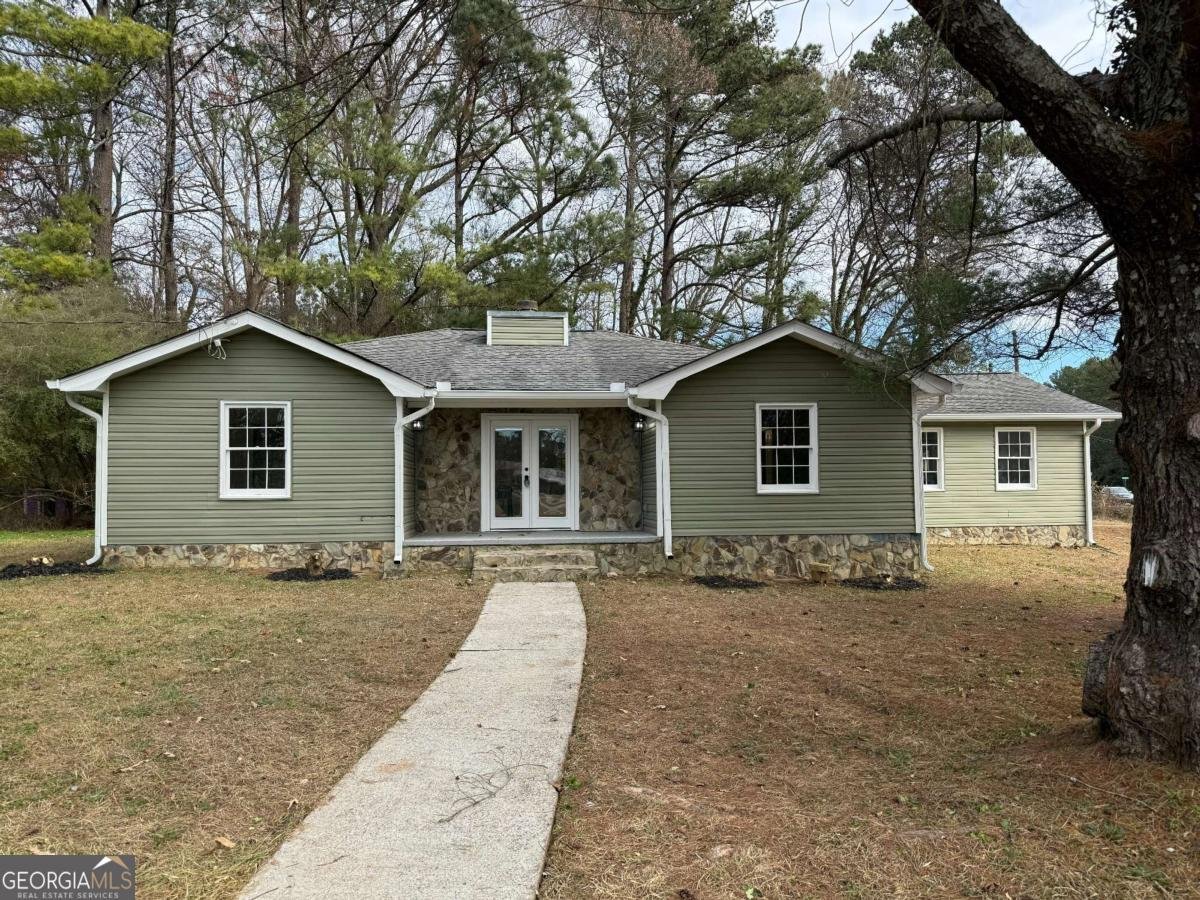 1411 Fairview Road Stockbridge - Photo 1