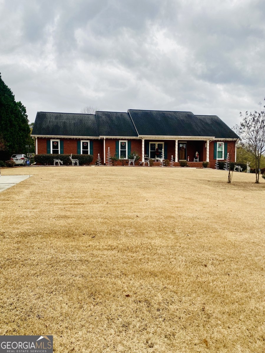 2822 Green Road Loganville - Photo 1