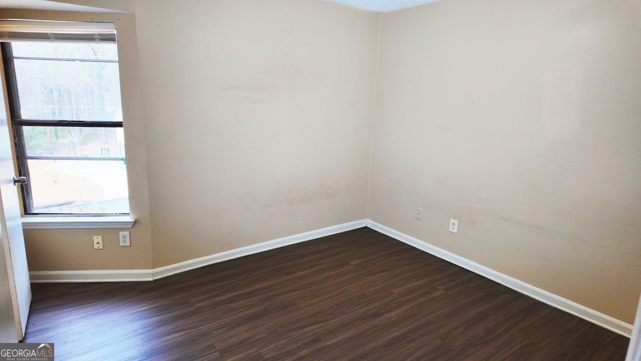 586 Stonehedge Drive Stone Mountain - Photo 10