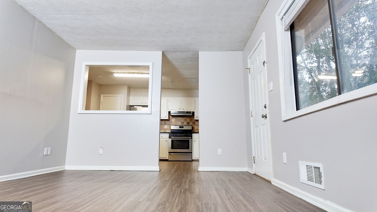 586 Stonehedge Drive Stone Mountain - Photo 6