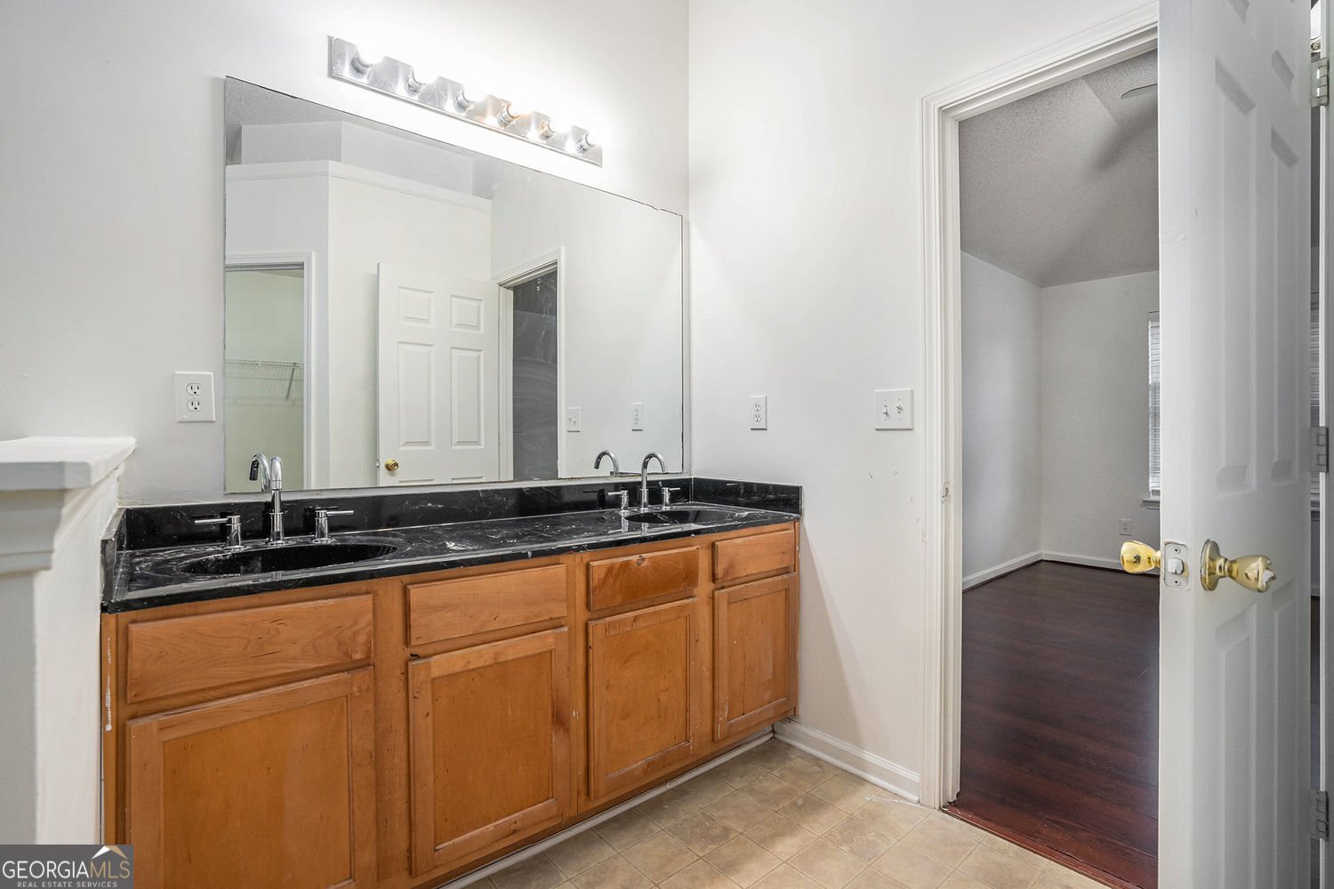 4639 Ruby Forrest Drive Stone Mountain - Photo 17