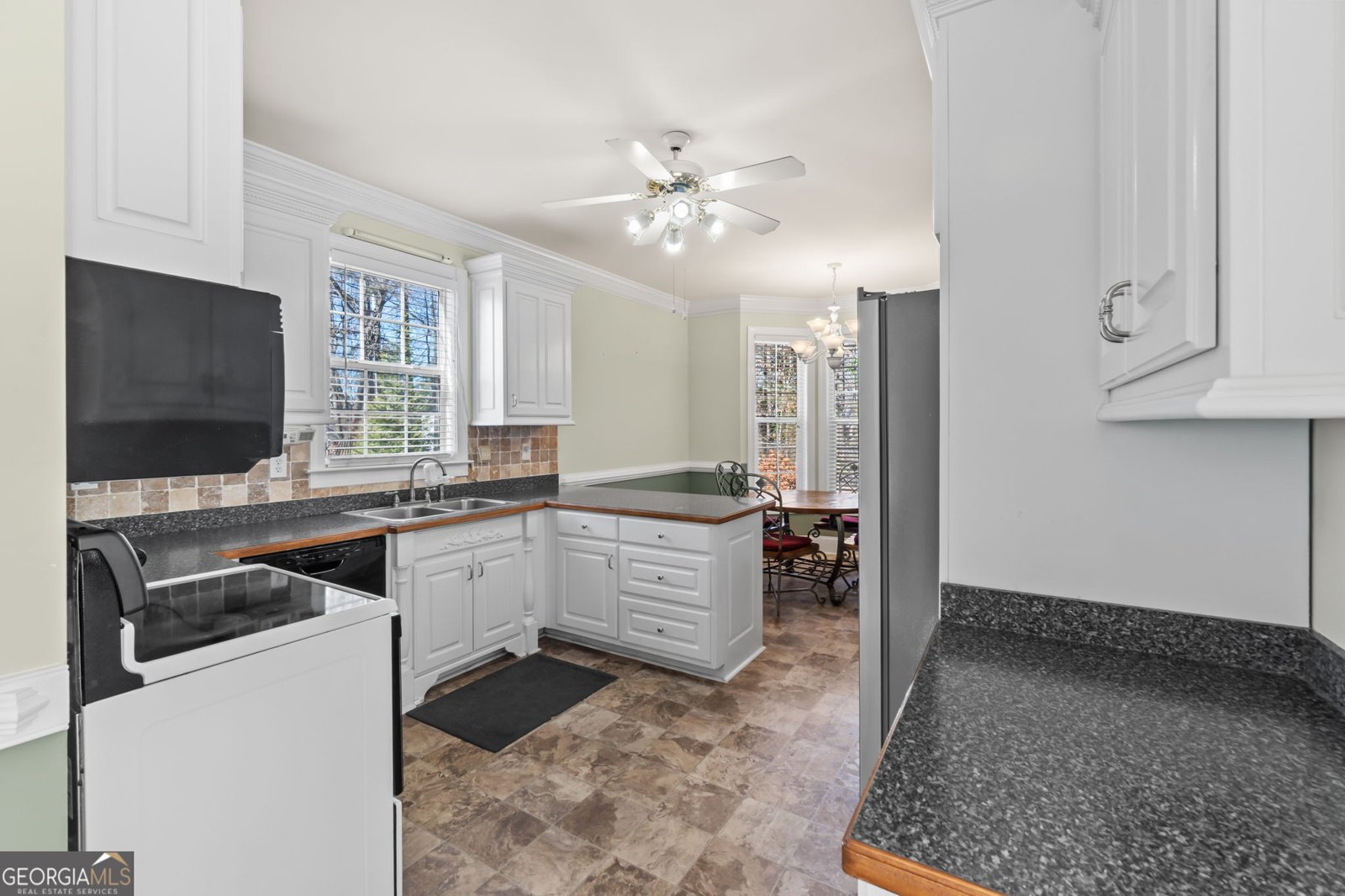 48 Stonehedge Court Buford - Photo 8