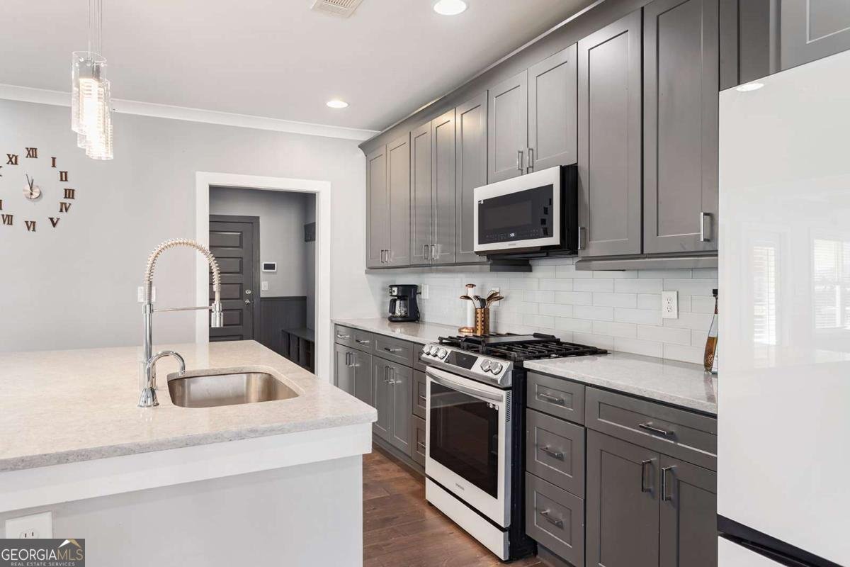 2687 Oak Leaf Place Atlanta - Photo 13