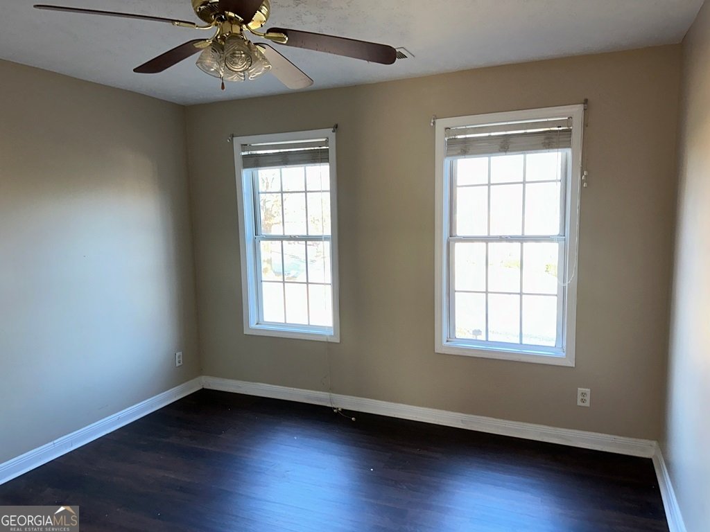 587 Wynmeadow Court Stone Mountain - Photo 8