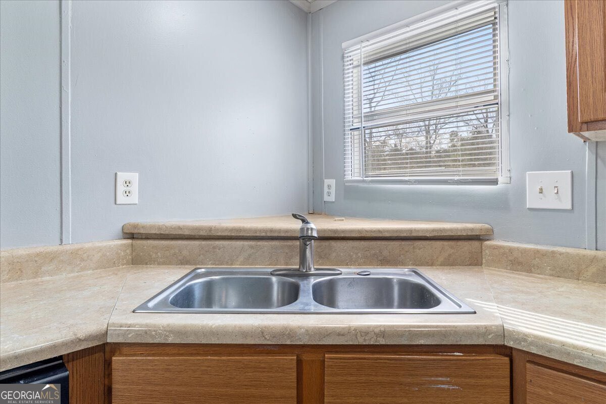 204 Fleetwood Dr Fayetteville - Photo 6