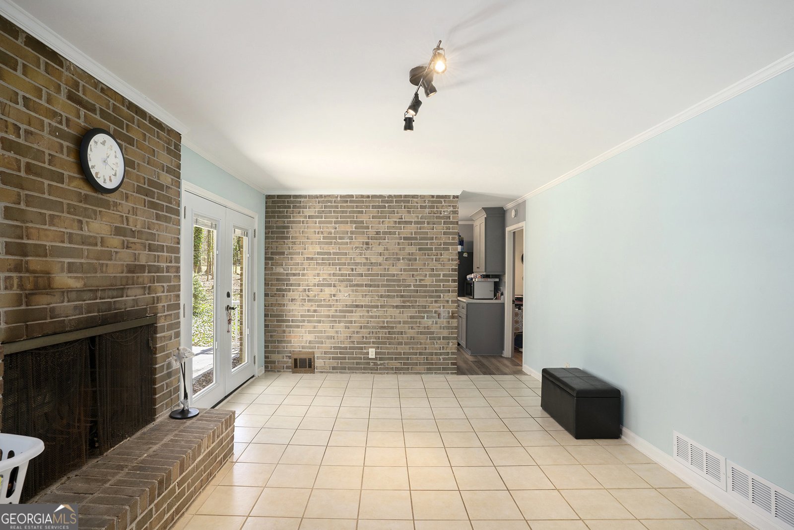 1050 Skyline Drive Covington - Photo 7